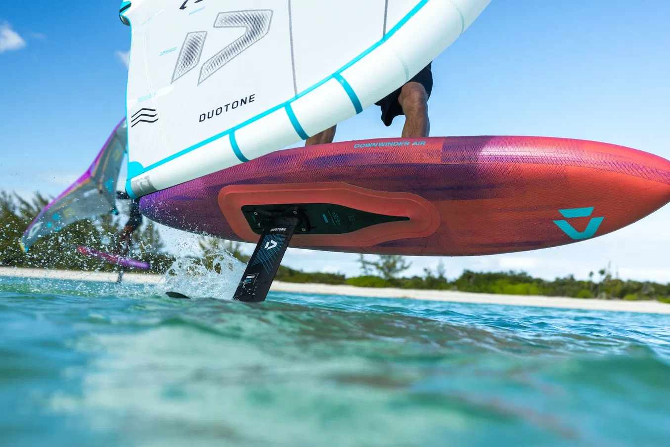 Фойлборд Duotone Downwinder Air 2025 — Надувная доска для даунвинда с вингом Доска для SUP даунвинда Duotone Downwinder Air с острым хвостом