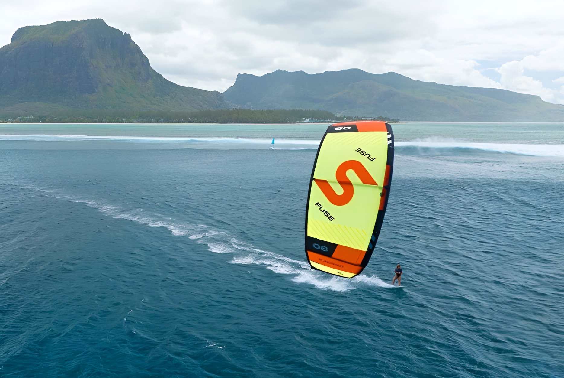 Купить Slingshot Fuse 2026 — wave кайт Slingshot Fuse 2026 кайт для волн и серфинга